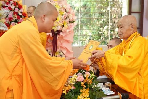 Trường Trung cấp Phật học TP.Huế tổ chức Lễ tốt nghiệp khóa XIV (2023-2026) và khai giảng năm học mới