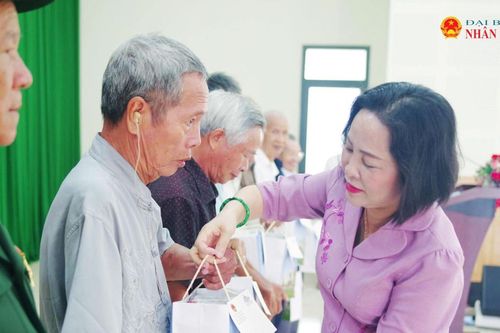 Từ ngày 1/10, tăng trợ cấp, phụ cấp ưu đãi đối với người có công