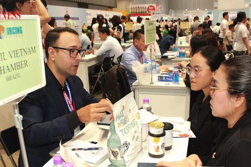 Xuất khẩu vào thị trường khó: Doanh nghiệp phải 'khóa' rủi ro từ sớm