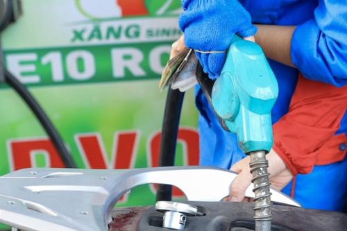 Kéo dài ưu đãi thuế xăng dầu đến hết năm 2026