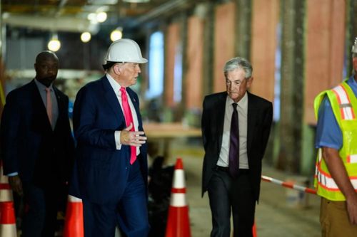 Ông Trump kêu gọi khởi kiện cựu Chủ tịch Fed vì tham nhũng