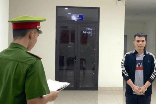 Bắt đối tượng chiếm đoạt 30.000 USD của người nước ngoài