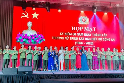 Những thông tin giải mật về khóa 'Nữ trinh sát đặc biệt'