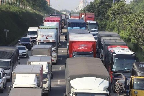 Ùn tắc kéo dài từ Đồng Nai đến cửa ngõ TP Hồ Chí Minh