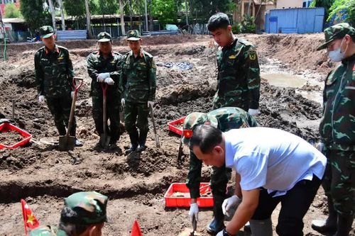 Tiếp tục phát hiện thêm nhiều hài cốt liệt sĩ tại Công viên Lê Thị Riêng