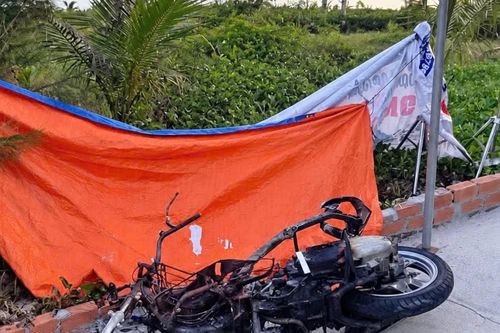 Phát hiện một thi thể cháy đen cùng chiếc xe máy tại bờ biển