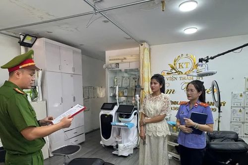 Thêm một thẩm mỹ viện bị khui lộ, 'bác sĩ' hiện hình là kẻ lừa đảo