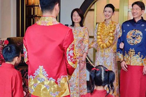 Đeo 22 vòng vàng nặng trĩu, Hề Mộng Dao khiến netizen 'mắt chữ A miệng chữ O'