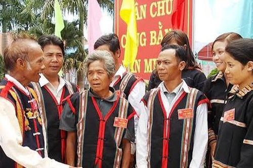 Hà Nội thực hiện chính sách hỗ trợ người có uy tín trong đồng bào dân tộc thiểu số