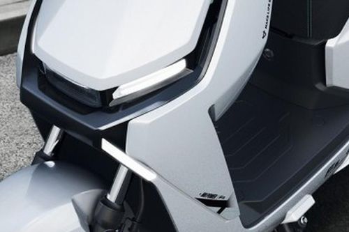 Xuất hiện xe máy điện giá 16,5 triệu đồng đẹp ngầu hơn cả SH Mode, tốc độ lên tới 70 km/h