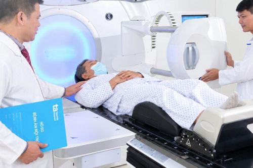 Người đàn ông 60 tuổi phát hiện ung thư phổi từ dấu hiệu nhiều người Việt bỏ qua