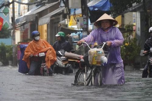 Mưa lớn dồn dập ở Nam Bộ có dấu hiệu khác thường, trái quy luật