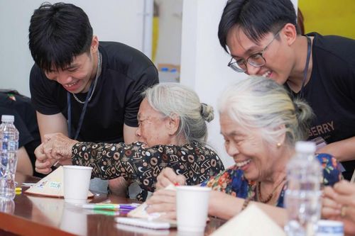 Quên tên người quen là bình thường, quên đến mức nào là dấu hiệu bệnh lý?