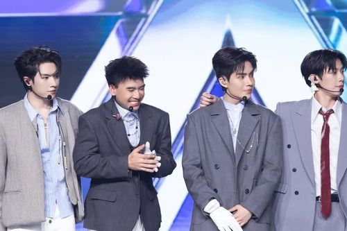 Tinh Hà 'Say Hi' tinh tế khi dành 2 tiết mục cho các Anh Trai phải dừng chân