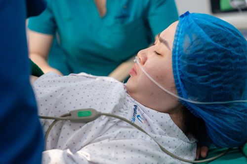 Ca sinh tam thai hy hữu của sản phụ 28 tuổi