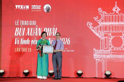 Giải thưởng 'Bùi Xuân Phái - Vì tình yêu Hà Nội':Nhà thơ Bằng Việt nhận Giải thưởng Lớn