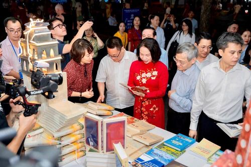 Khai mạc Hội Sách Hà Nội 2026: Khi những trang sách bước vào kỷ nguyên công nghệ