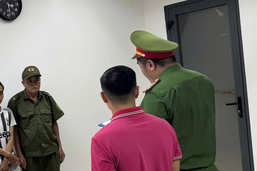 Khởi tố, bắt tạm giam đối tượng đâm người tại dãy trọ