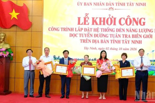 Hơn 21 tỷ đồng thắp sáng 230km đường tuần tra biên giới Tây Ninh