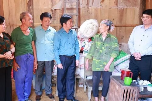 Đẩy nhanh tiến độ xóa nhà tạm vùng ATK