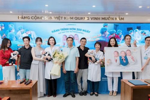 [Video] Ca sinh ba khác ngày đầu tiên tại Việt Nam