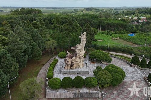 Tiếng gọi từ Dốc Miếu