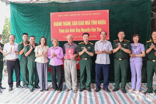 Học viện Chính trị tổ chức hành trình về nguồn tại Thái Nguyên