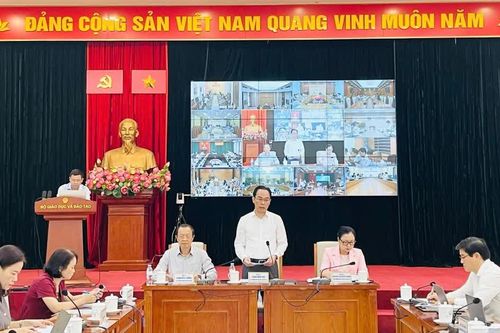 Một tháng triển khai năm học mới, Bộ GD&ĐT rà soát loạt vấn đề trọng tâm