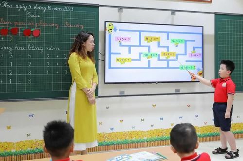 Quản trị giáo dục cần chuyển từ quản lý theo quy trình sang kiến tạo phát triển