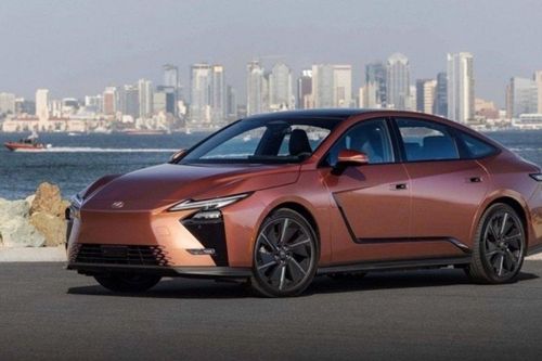 Lexus Việt Nam 'nhá hàng' mẫu xe mới sắp ra mắt