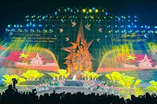 Đặc sắc chương trình nghệ thuật đặc biệt Kỷ niệm 60 năm Ngày hy sinh của Mười nữ dân quân pháo phòng không Lam Hạ
