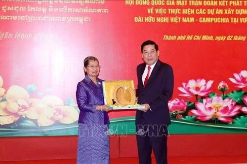 Củng cố, vun đắp mối quan hệ hợp tác Việt Nam - Campuchia ngày càng bền chặt, gắn bó