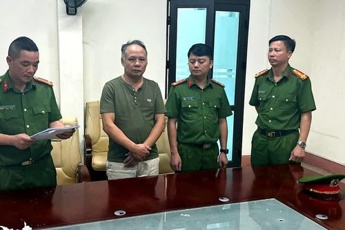 Bắt nguyên công chức thuế Lào Cai liên quan sai phạm tại cửa khẩu Kim Thành