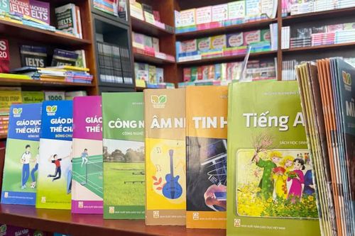 Chuẩn bị làm bộ sách giáo khoa lớp 1 đến lớp 12 mới