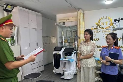 Cắt ghép ảnh để lừa khách, chủ cơ sở thẩm mỹ 'chui' bị khởi tố