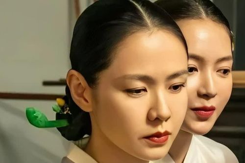 Son Ye Jin nói về vai diễn gây tranh cãi trong phim 19+