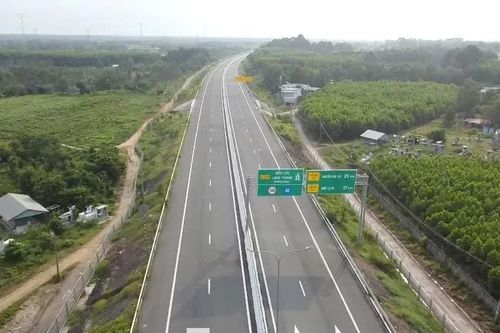 Cao tốc Bến Lức - Long Thành đón gần 25.000 lượt xe sau ngày thông tuyến