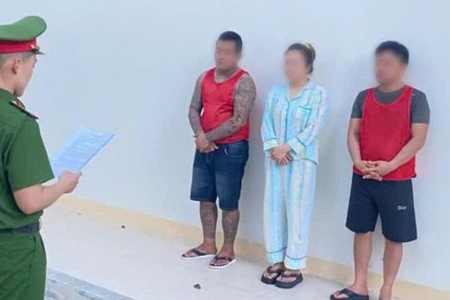 'Sang tay' bé gái dưới 16 tuổi, 3 người bị khởi tố