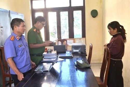 'Nữ quái' dùng cùng một chiêu lừa người đàn ông và một phụ nữ 7,3 tỷ đồng