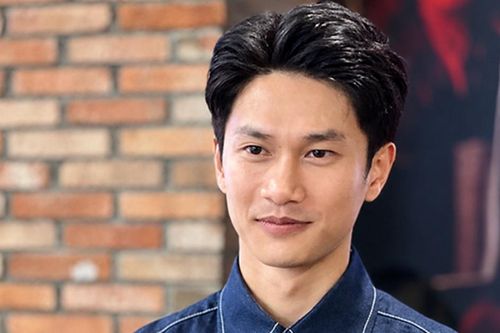 Nguyễn Hùng 'Mưa đỏ' đóng cặp cùng 2 mỹ nhân, tiết lộ điều áp lực sau nổi tiếng