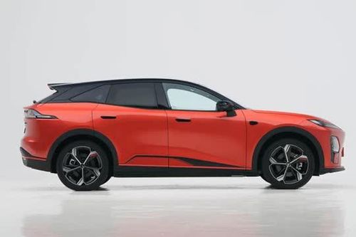 SUV hạng D công suất 286 mã lực, công nghệ hỗ trợ lái tiên tiến, giá hơn 600 triệu đồng