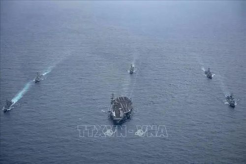 Mỹ điều tàu sân bay tới Trung Đông