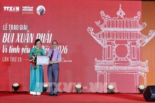 Giải thưởng Bùi Xuân Phái 2026 vinh danh nhà thơ Bằng Việt
