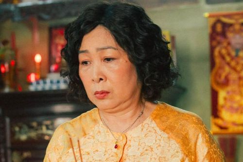 Phim có NSND Hồng Vân hụt hơi tại phòng vé
