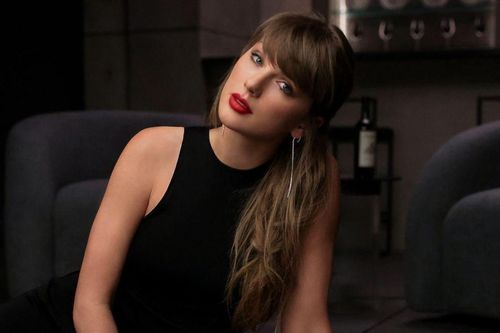 Taylor Swift tổn thương vì album mới bị chê, Travis Kelce lên tiếng