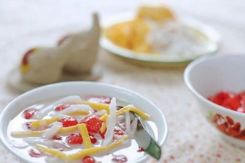 Tub Tim Grob - Món chè Thái Lan đẹp như những viên ngọc đỏ