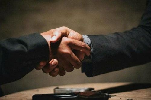 'Đường vòng' tới ghế kiểm soát doanh nghiệp