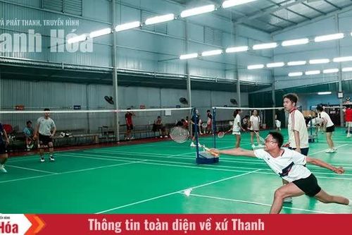 Chắp cánh đam mê thể thao từ cầu lông