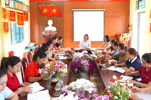 Tăng cường quản lý, ngăn lạm thu đầu năm học