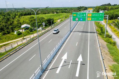 Cao tốc Bến Lức - Long Thành đón gần 25 ngàn lượt xe trong ngày đầu khai thác